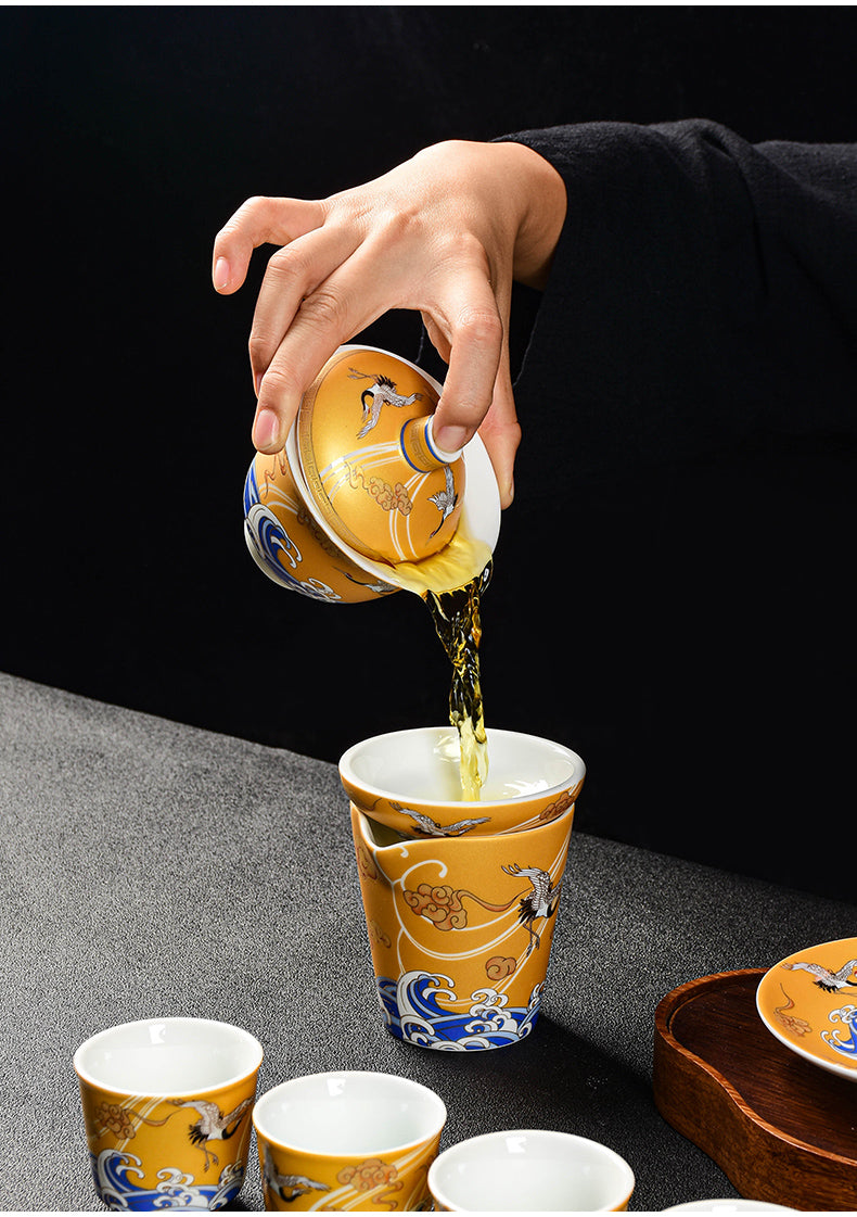 Enamel Porcelain Gaiwan - Crane Pattern, Bell-Shaped