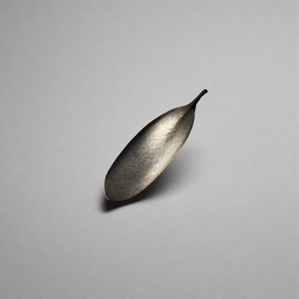 Japanese Style Gilded Leaf Shape Stoneware Tea Scoop - ZenBrew Tea Store