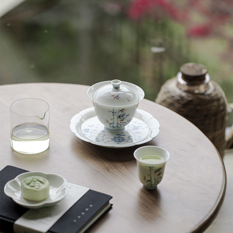 Blue and White Porcelain Gaiwan - Hand-Painted, Chicken-Heart-Shaped