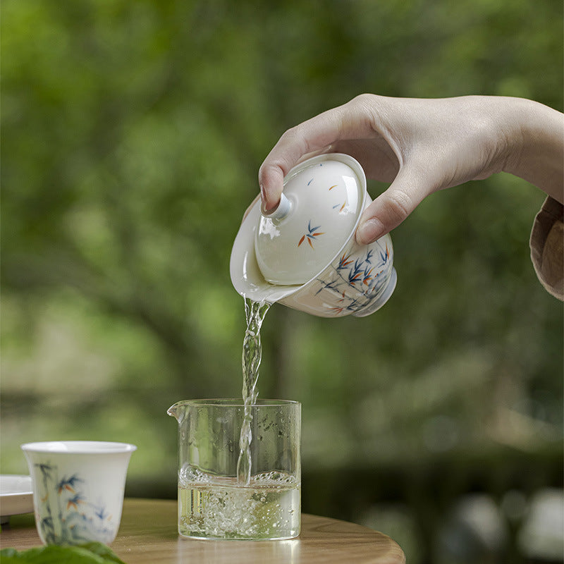 Blue and White Porcelain Gaiwan - Hand-Painted, Chicken-Heart-Shaped